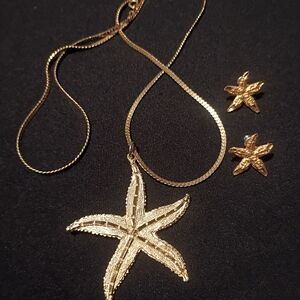 Gold Starfish Pendant Necklace Set